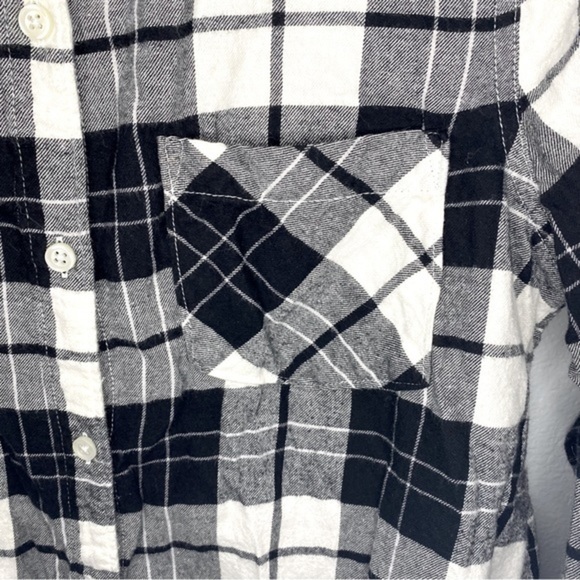 📦  Old Navy Plaid Button-Up Tunic Shirt - Size Medium - Picture 5 of 5